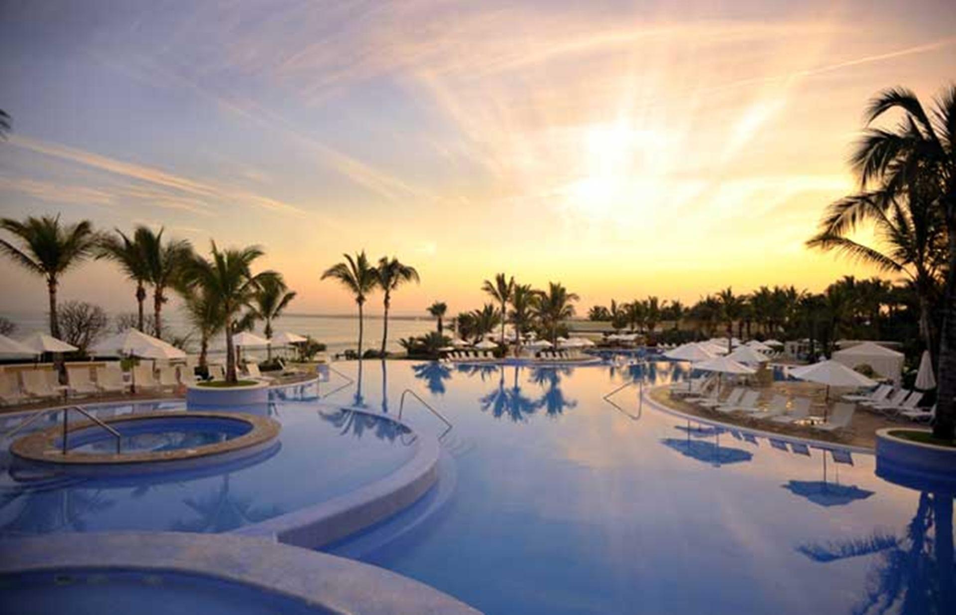 Pueblo Bonito Emerald Bay Resort & Spa Mazatlan Exterior photo